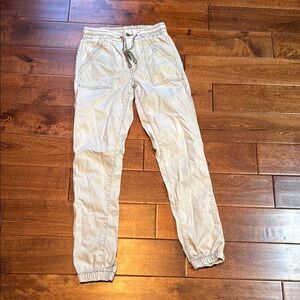 American Eagle Outfitters Light Khaki Joggers